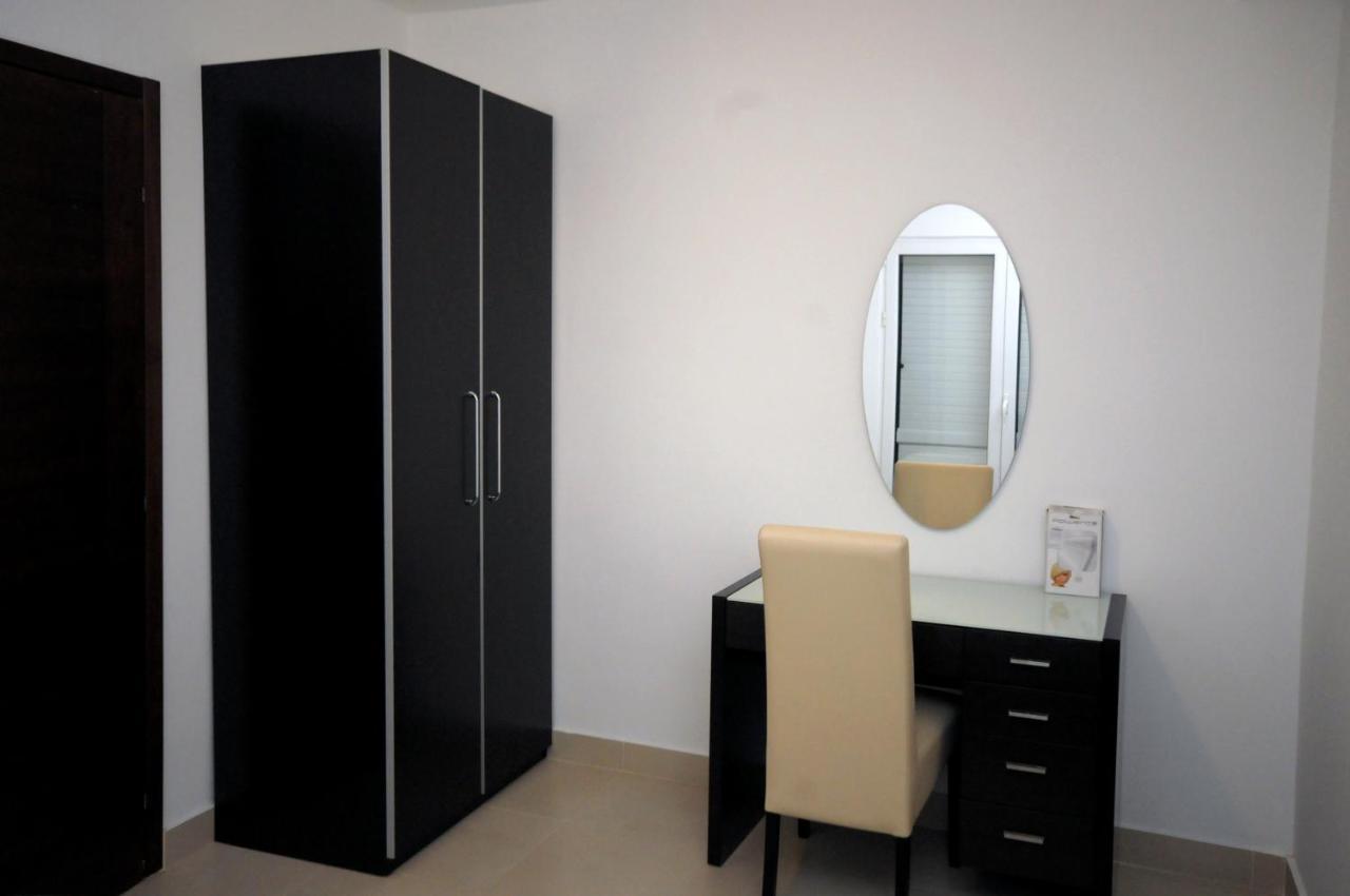 Apartments Anita Будва Екстер'єр фото