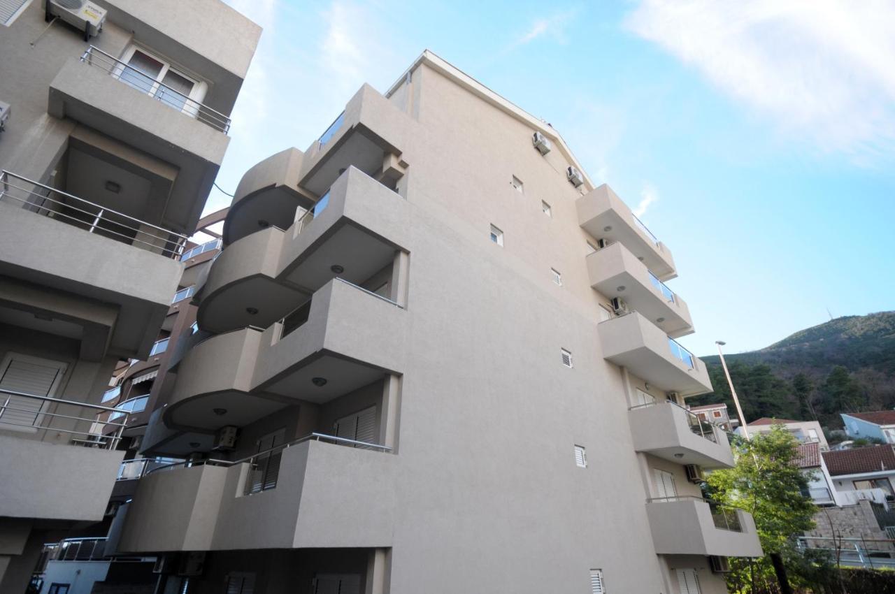 Apartments Anita Будва Екстер'єр фото